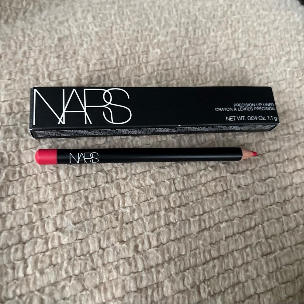 NARS Precision Lip Liner - in Shade Menton.  New in Box!